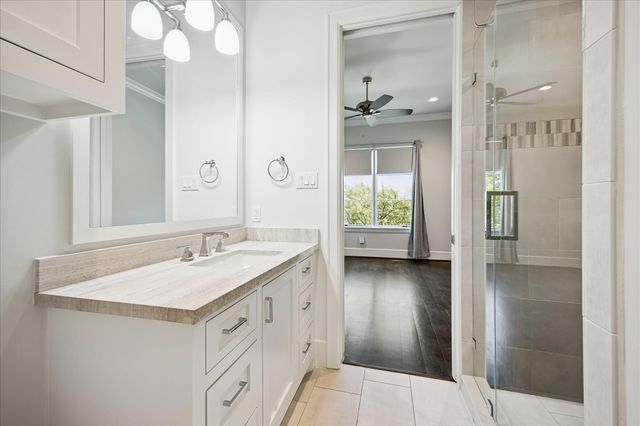 2117 Dickey Place, Houston, TX 77019