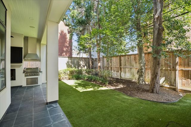 2117 Dickey Place, Houston, TX 77019