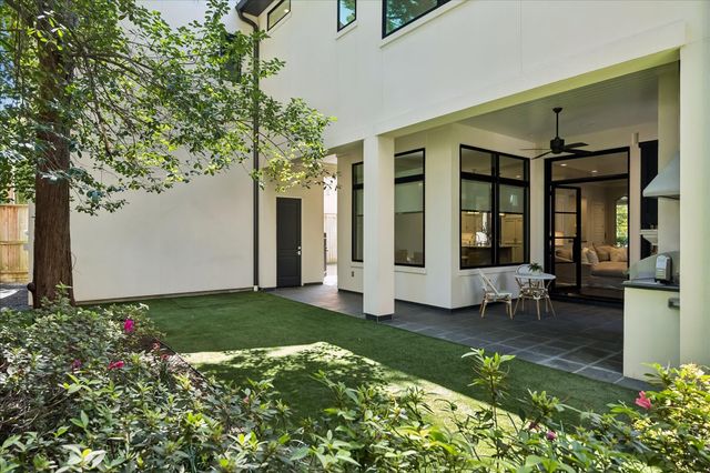 2117 Dickey Place, Houston, TX 77019