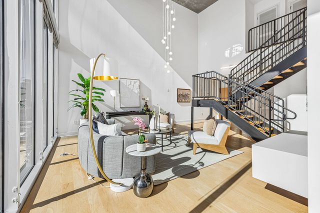 301 Demonbreun St Unit 2016, Nashville, TN 37201