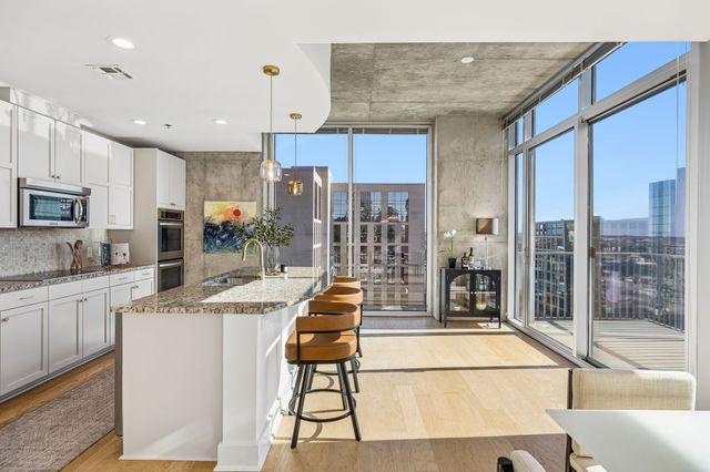 301 Demonbreun St Unit 2016, Nashville, TN 37201