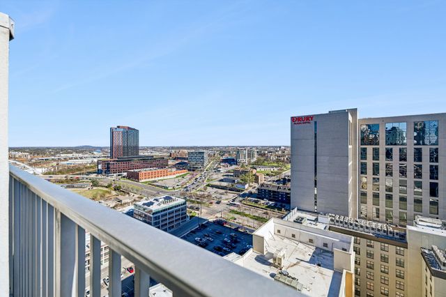 301 Demonbreun St Unit 2016, Nashville, TN 37201