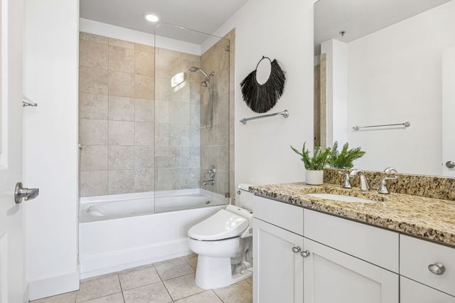 301 Demonbreun St Unit 2016, Nashville, TN 37201