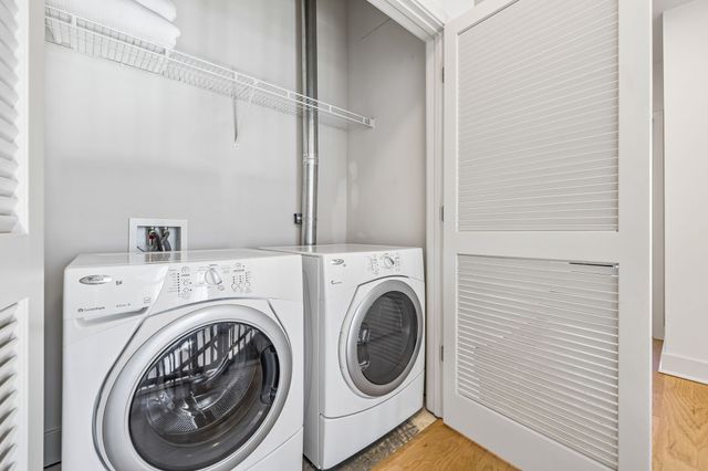 301 Demonbreun St Unit 2016, Nashville, TN 37201