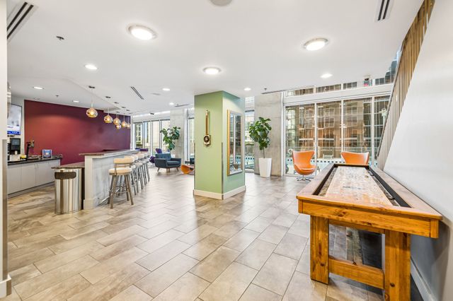 301 Demonbreun St Unit 2016, Nashville, TN 37201