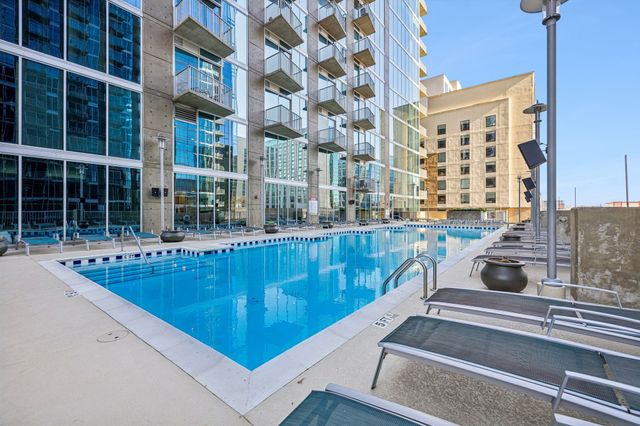 301 Demonbreun St Unit 2016, Nashville, TN 37201