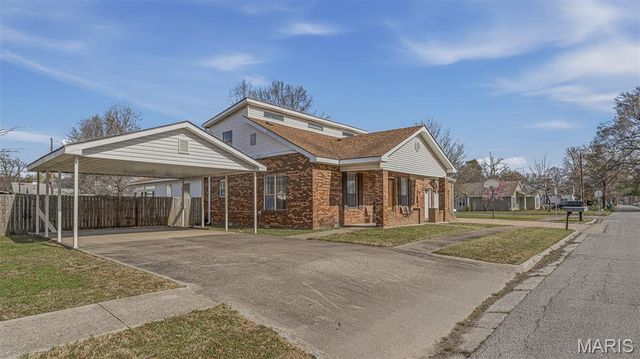 802 Beckwith Avenue, Caruthersville, MO 63830