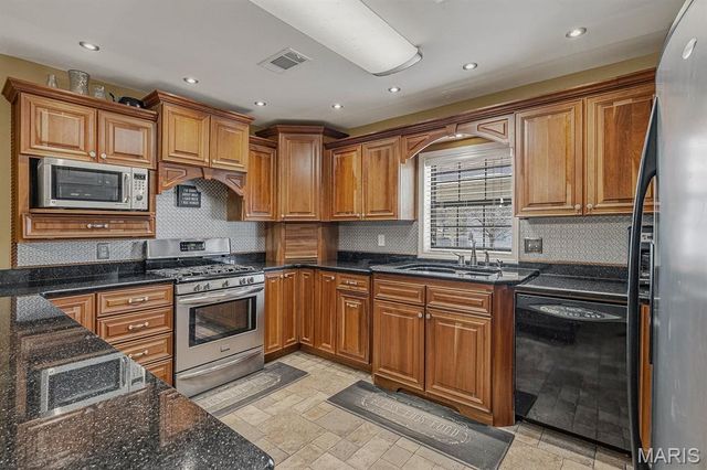 802 Beckwith Avenue, Caruthersville, MO 63830