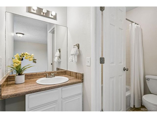 750 Tabor St 13, Lakewood, CO 80401
