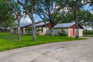 6 Windridge, Beeville, TX 78102