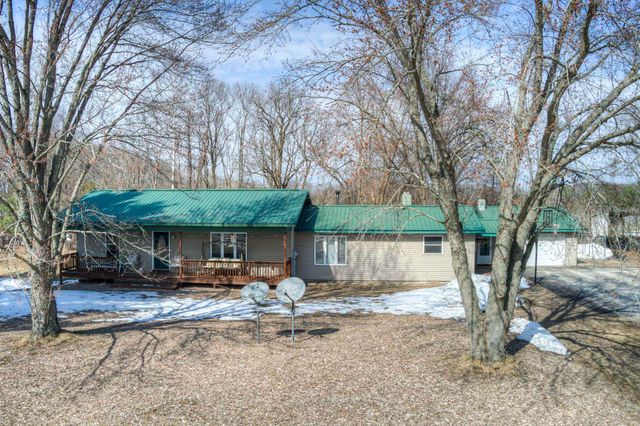 4793 E Duck Lake Road, Grawn, MI 49637