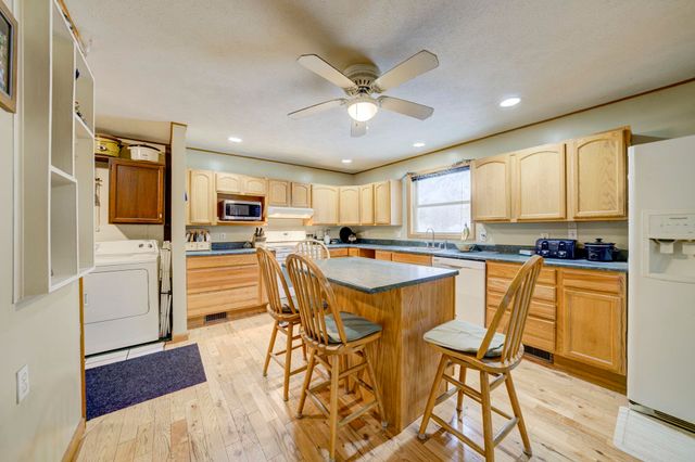 4793 E Duck Lake Road, Grawn, MI 49637