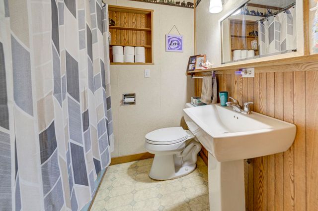 4793 E Duck Lake Road, Grawn, MI 49637