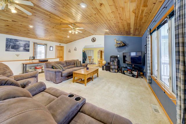 4793 E Duck Lake Road, Grawn, MI 49637