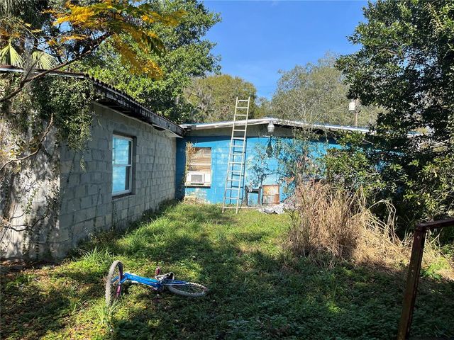 1911 E NOEL STREET, Tampa, FL 33610