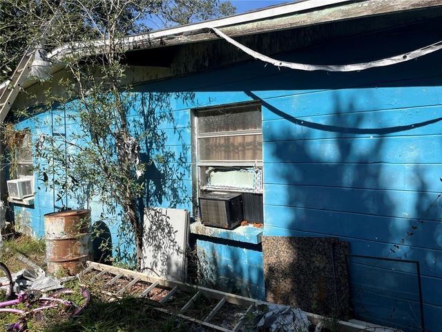 1911 E NOEL STREET, Tampa, FL 33610
