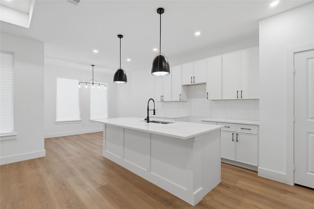 2800 Carter Street, Dallas, TX 75210