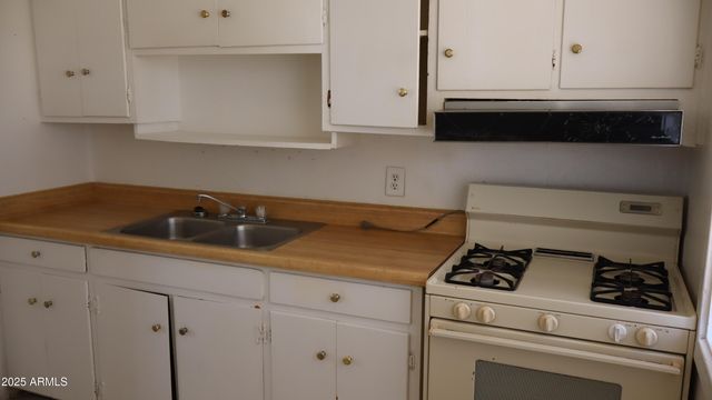 524 North Avenue, Sierra Vista, AZ 85635