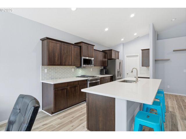 3410 DOUBLETREE St, Forest Grove, OR 97116
