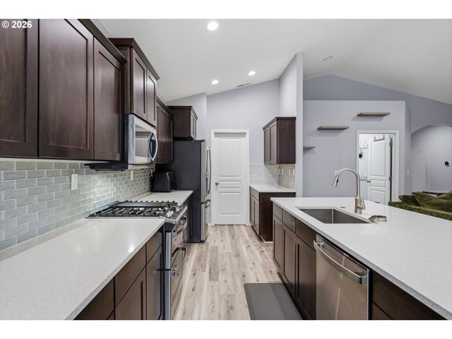 3410 DOUBLETREE St, Forest Grove, OR 97116