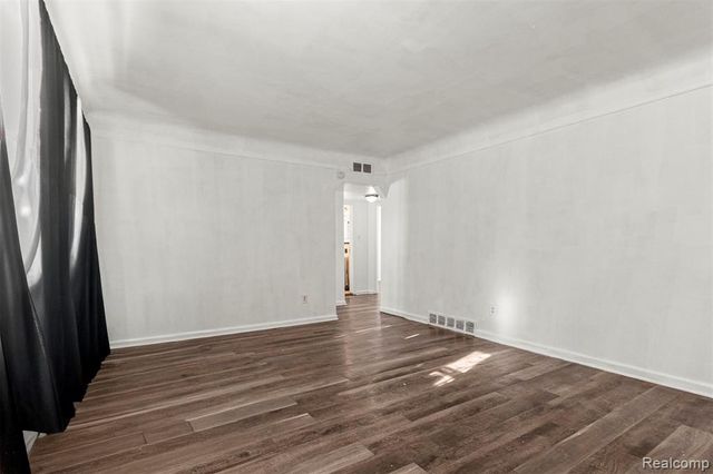 28632 Parkwood Street, Inkster, MI 48141