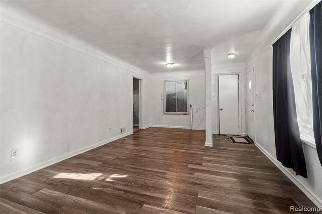 28632 Parkwood Street, Inkster, MI 48141