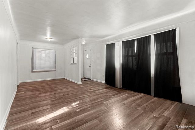 28632 Parkwood Street, Inkster, MI 48141