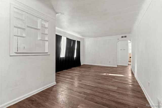 28632 Parkwood Street, Inkster, MI 48141