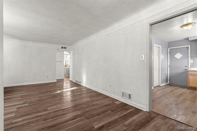 28632 Parkwood Street, Inkster, MI 48141