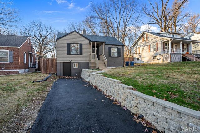 2709 W Tennyson Avenue, Overland, MO 63114