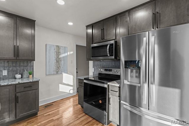 2709 W Tennyson Avenue, Overland, MO 63114