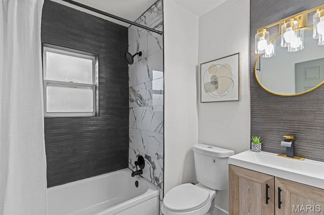 2709 W Tennyson Avenue, Overland, MO 63114