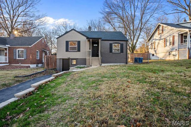 2709 W Tennyson Avenue, Overland, MO 63114