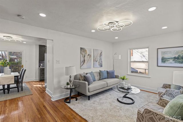 2709 W Tennyson Avenue, Overland, MO 63114