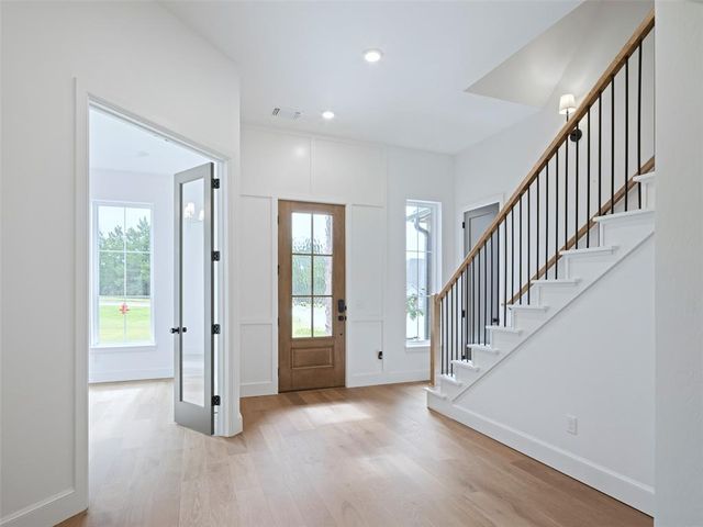 9001 Prairie Farms Drive, Mustang, OK 73064