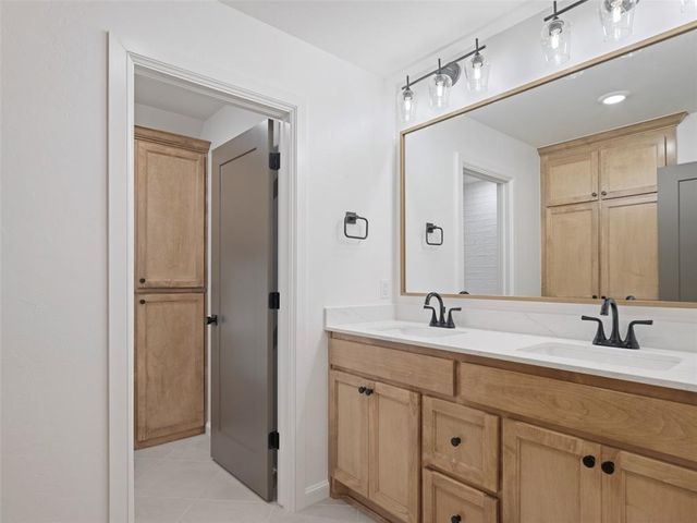 9001 Prairie Farms Drive, Mustang, OK 73064