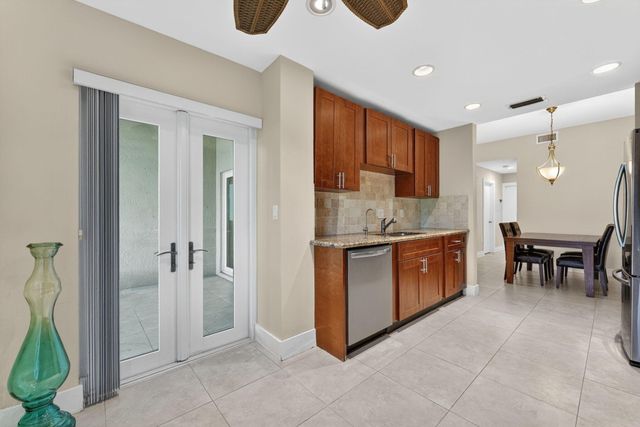16353 Malibu Drive 61, Weston, FL 33326