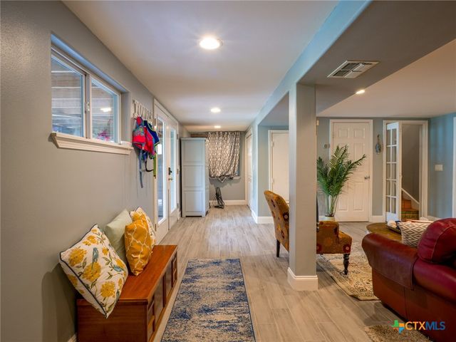 605 Cove Circle, Granite Shoals, TX 78654