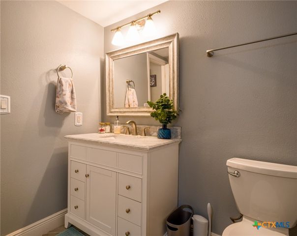 605 Cove Circle, Granite Shoals, TX 78654