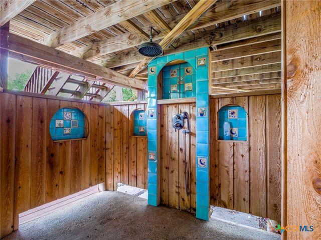 605 Cove Circle, Granite Shoals, TX 78654