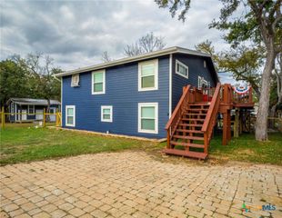 605 Cove Circle, Granite Shoals, TX 78654