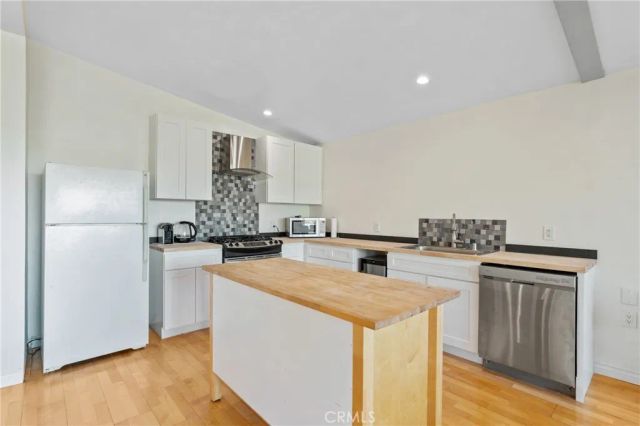 23777 Mulholland 62, Calabasas, CA 91302
