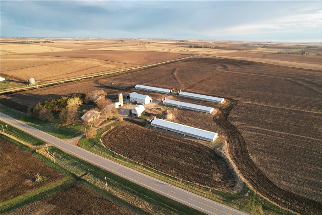 1405 530 Street, Cherokee, IA 51012