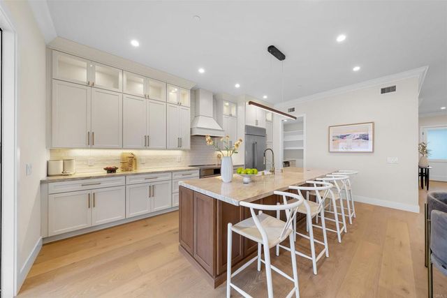 309 J Avenue, Coronado, CA 92118