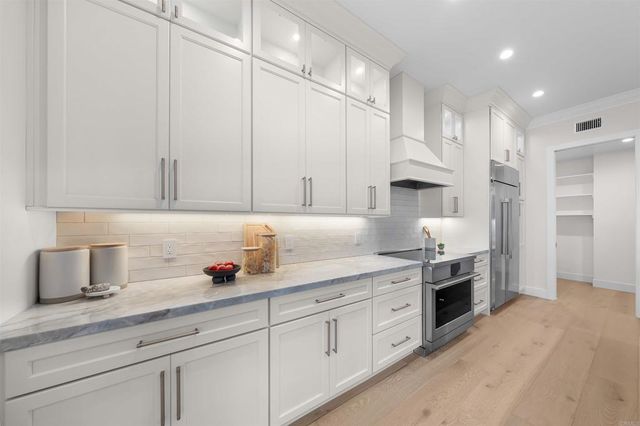 309 J Avenue, Coronado, CA 92118