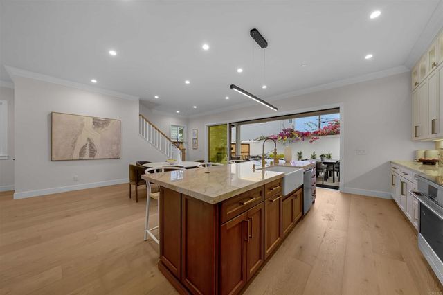 309 J Avenue, Coronado, CA 92118