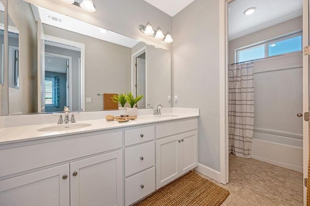 2752 Elderberry St, West Sacramento, CA 95691
