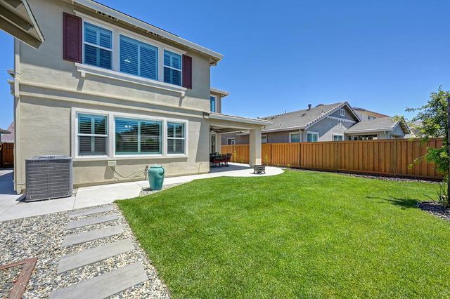2752 Elderberry St, West Sacramento, CA 95691