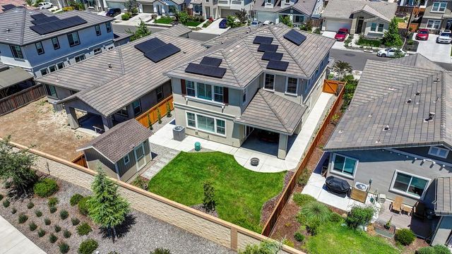 2752 Elderberry St, West Sacramento, CA 95691