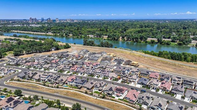 2752 Elderberry St, West Sacramento, CA 95691